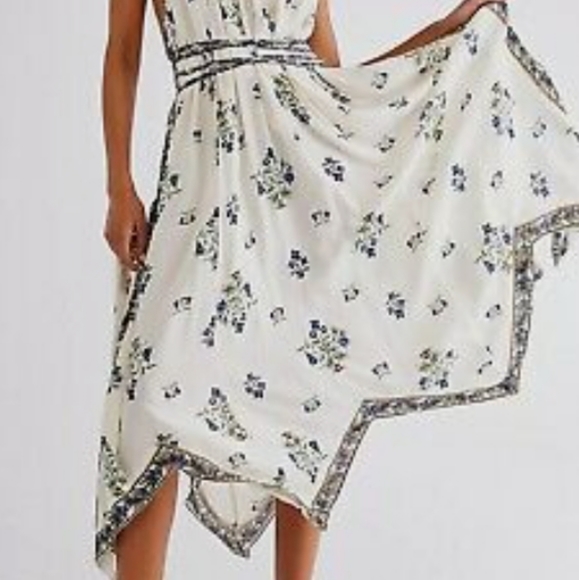 Free People Art Nouveau Maxi Dress Strappy Floral Print Asymmetrical Hem Sm NWT - Picture 12 of 15